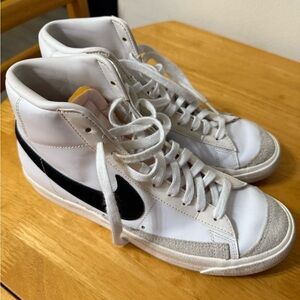 nike blazer mid '77